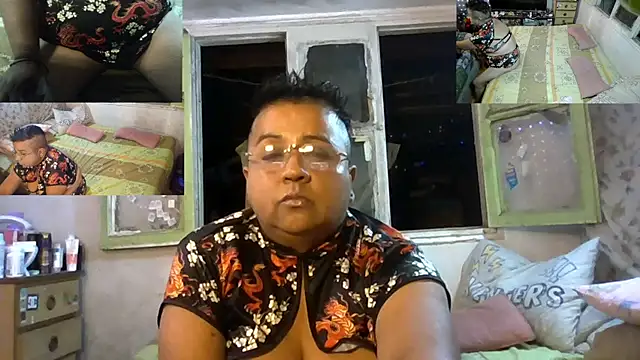 Snapshot of erinadarling79 chatting on January 2026 12:59:01 AM erinadarling79 online show from January 2026 12:59:01 AM