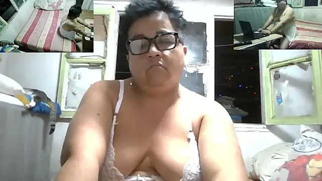 Snapshot of erinadarling79 chatting on February 2026 12:17:01 AM erinadarling79 online show from February 2026 12:17:01 AM