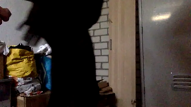Bleueyez007 online show from May 2026 10:22:01 AM