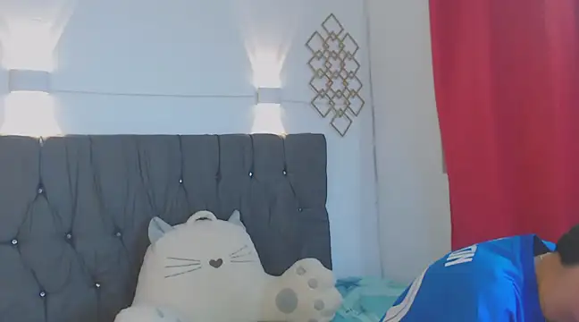 Snapshot of Isak_Millan chatting on February 2025 02:45:02 AM Isak Millan online show from February 2025 02:45:02 AM