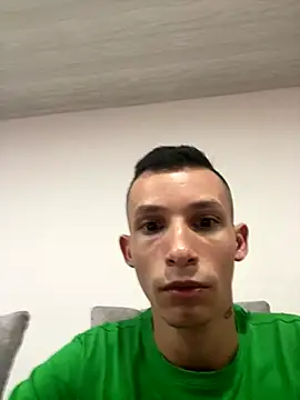 Isak Millan online show from December 2025 10:07:01 PM