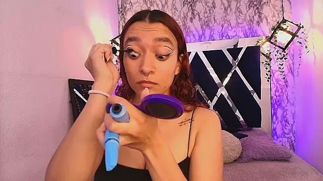 charlotte bluee online show from October 2025 07:47:02 PM