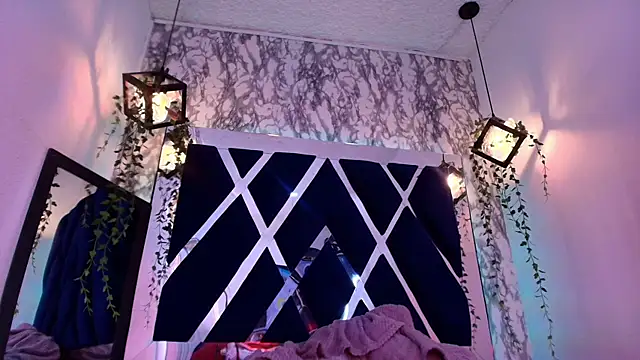 charlotte bluee online show from February 2026 06:34:02 PM