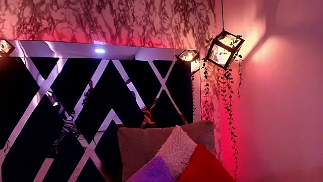 charlotte bluee online show from February 2026 07:39:02 PM