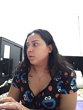 Snapshot of Naylasantos chatting on October 2025 11:35:01 PM Naylasantos online show from October 2025 11:35:01 PM