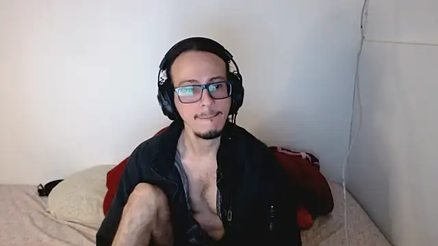 Snapshot of cholitohermoso chatting on September 2025 03:06:01 PM cholitohermoso online show from September 2025 03:06:01 PM