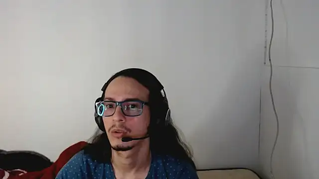 Snapshot of cholitohermoso chatting on October 2025 09:53:02 PM cholitohermoso online show from October 2025 09:53:02 PM