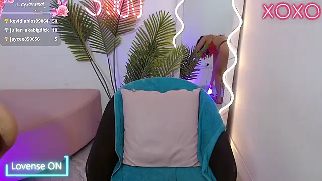 Snapshot of kristen_tay chatting on March 2025 06:27:01 AM kristen tay online show from March 2025 06:27:01 AM