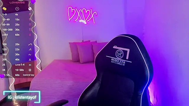 Snapshot of kristen_tay chatting on October 2025 03:03:02 AM kristen tay online show from October 2025 03:03:02 AM