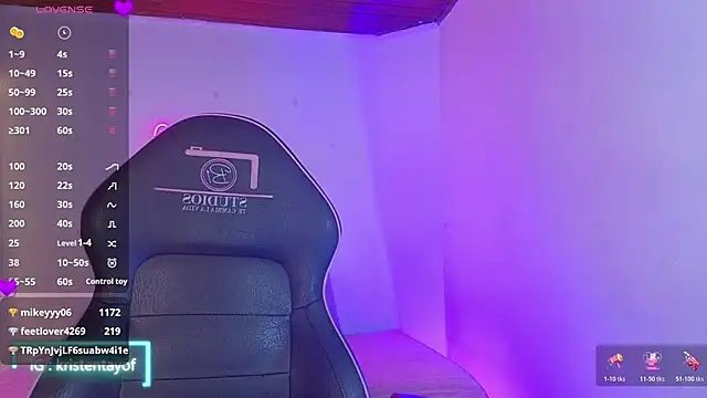 Snapshot of kristen_tay chatting on October 2025 03:07:01 PM kristen tay online show from October 2025 03:07:01 PM