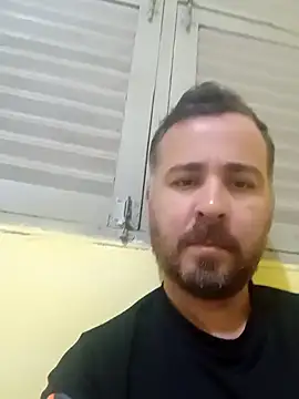 Snapshot of Barbudo083 chatting on February 2025 01:48:01 PM Barbudo083 online show from February 2025 01:48:01 PM