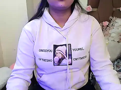 Snapshot of megancatluna chatting on November 2025 05:35:01 AM megancatluna online show from November 2025 05:35:01 AM