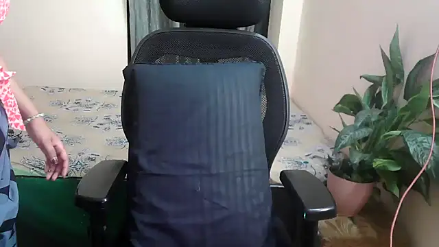 megancatluna online show from April 2026 04:22:01 AM