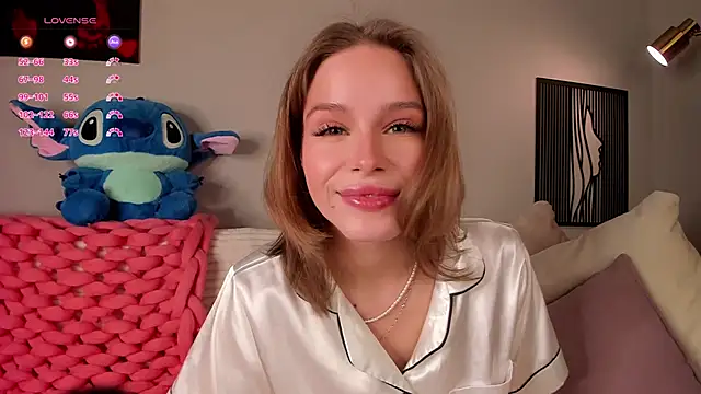 TaiteBayles online show from September 2025 01:11:01 AM