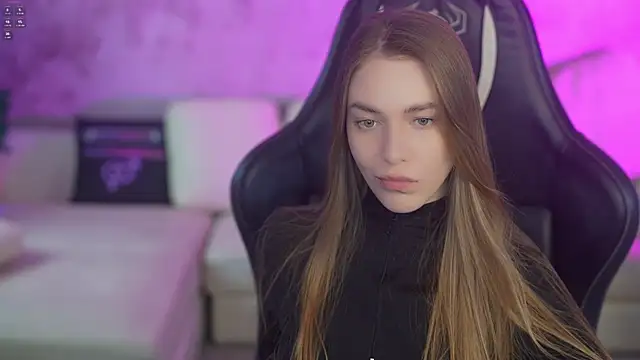 Snapshot of Layla_Sweet_ chatting on January 2026 11:43:02 PM Layla Sweet online show from January 2026 11:43:02 PM