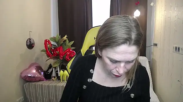 Snapshot of TessaDaybreak chatting on February 2025 10:29:02 AM TessaDaybreak online show from February 2025 10:29:02 AM