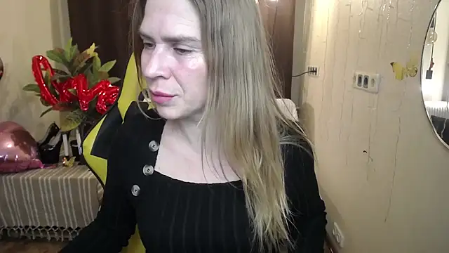 Snapshot of TessaDaybreak chatting on February 2025 04:40:02 PM TessaDaybreak online show from February 2025 04:40:02 PM