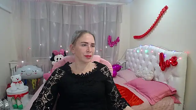 Snapshot of TessaDaybreak chatting on March 2025 04:13:02 PM TessaDaybreak online show from March 2025 04:13:02 PM