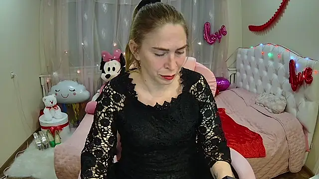 Snapshot of TessaDaybreak chatting on March 2025 04:18:02 PM TessaDaybreak online show from March 2025 04:18:02 PM