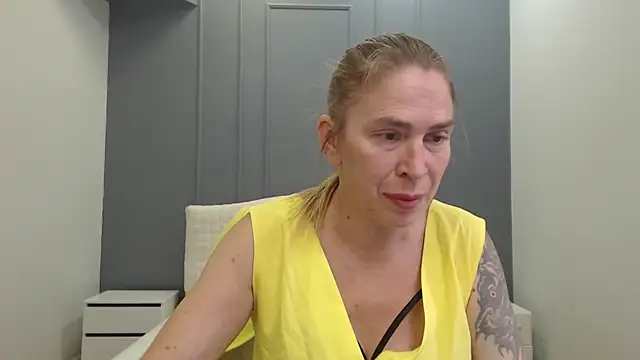 Snapshot of TessaDaybreak chatting on July 2026 07:45:02 AM TessaDaybreak online show from July 2026 07:45:02 AM