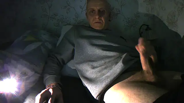 Snapshot of Teemu chatting on October 2025 12:58:01 PM Teemu online show from October 2025 12:58:01 PM