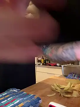 Snapshot of morfeoX chatting on February 2025 04:24:02 PM morfeoX online show from February 2025 04:24:02 PM