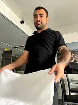 Snapshot of morfeoX chatting on September 2025 11:46:02 AM morfeoX online show from September 2025 11:46:02 AM