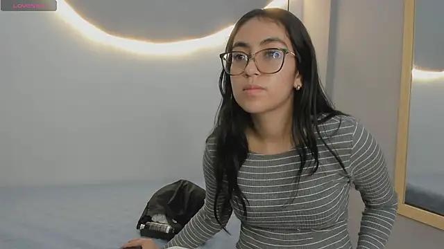 Snapshot of lucelly_15 chatting on November 2025 11:44:02 AM lucelly 15 online show from November 2025 11:44:02 AM