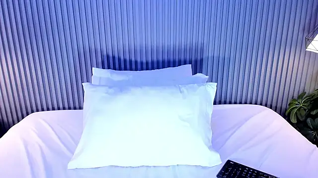 Snapshot of GabyFosterr chatting on October 2025 11:01:02 PM GabyFosterr online show from October 2025 11:01:02 PM