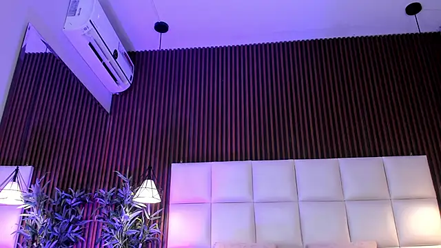 MelanieHillss online show from April 2026 04:35:01 AM