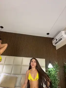 MelanieHillss online show from May 2026 05:24:01 AM