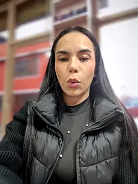 Naatalia online show from October 2025 09:48:01 PM