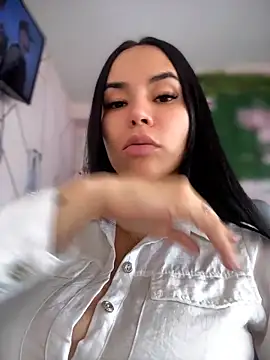 Naatalia online show from May 2026 08:39:01 PM