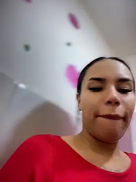 Naatalia online show from May 2026 07:52:01 PM