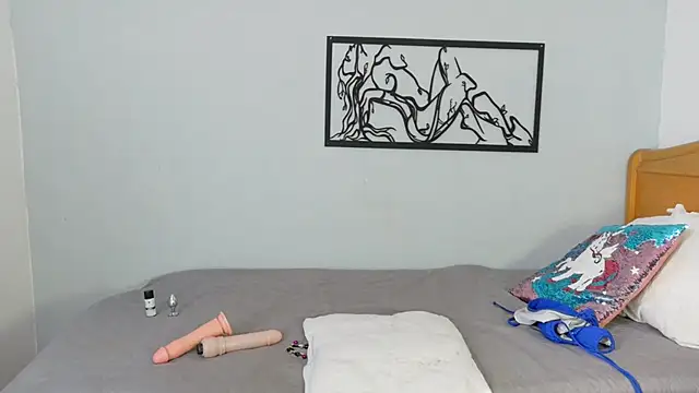 karina-lopez online show from December 2025 02:00:02 PM