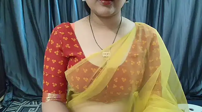 Snapshot of goldiwets chatting on February 2025 01:22:02 PM goldiwets online show from February 2025 01:22:02 PM