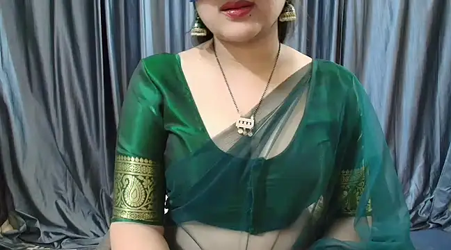 Snapshot of goldiwets chatting on March 2025 09:42:01 AM goldiwets online show from March 2025 09:42:01 AM