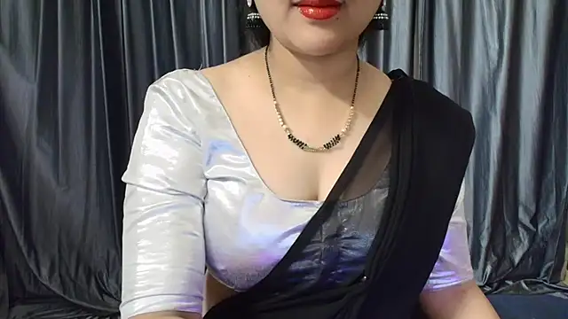 Snapshot of goldiwets chatting on October 2025 03:48:01 AM goldiwets online show from October 2025 03:48:01 AM