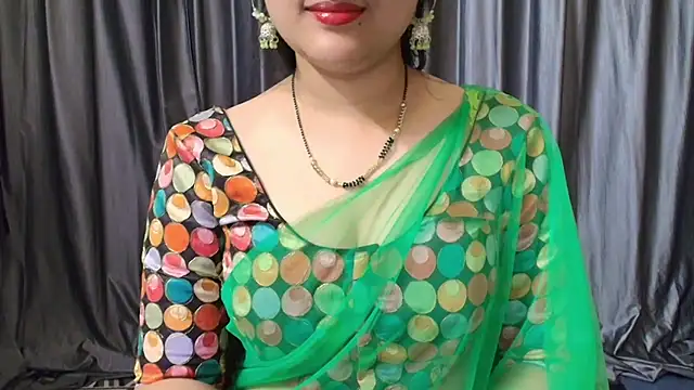 Snapshot of goldiwets chatting on October 2025 04:31:02 AM goldiwets online show from October 2025 04:31:02 AM