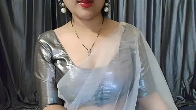 Snapshot of goldiwets chatting on October 2025 04:43:02 AM goldiwets online show from October 2025 04:43:02 AM