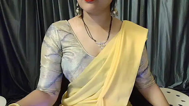 Snapshot of goldiwets chatting on October 2025 02:10:01 AM goldiwets online show from October 2025 02:10:01 AM