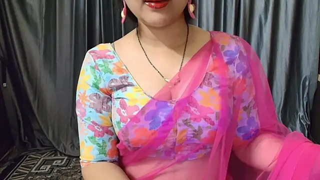 Snapshot of goldiwets chatting on October 2025 02:11:02 AM goldiwets online show from October 2025 02:11:02 AM