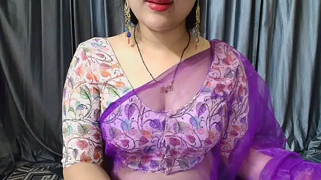 Snapshot of goldiwets chatting on October 2025 02:22:02 AM goldiwets online show from October 2025 02:22:02 AM