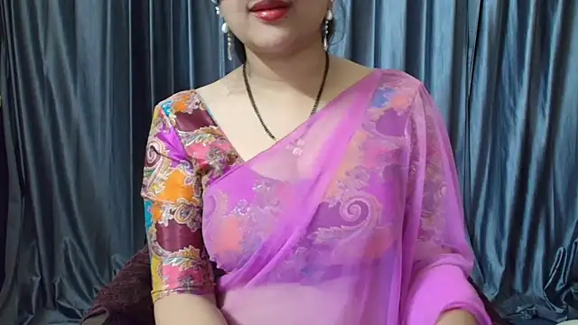 Snapshot of goldiwets chatting on November 2025 04:34:01 AM goldiwets online show from November 2025 04:34:01 AM