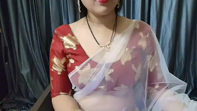 Snapshot of goldiwets chatting on November 2025 03:34:02 PM goldiwets online show from November 2025 03:34:02 PM