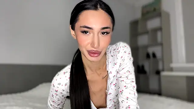 alissadreams online show from November 2025 06:00:02 PM