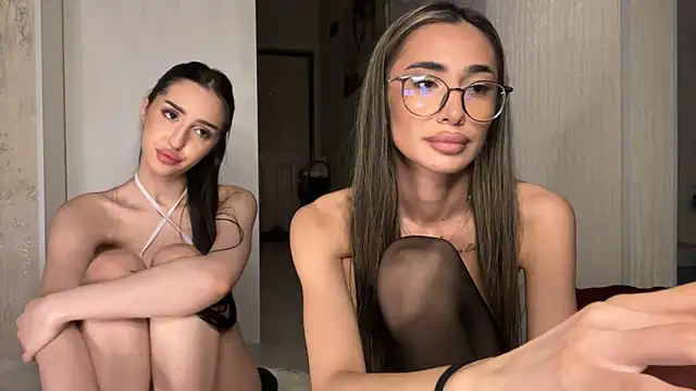 Snapshot of alissadreams chatting on March 2026 08:26:33 AM alissadreams online show from March 2026 08:26:33 AM