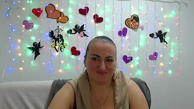Snapshot of DianaMGG chatting on March 2025 12:55:02 PM DianaMGG online show from March 2025 12:55:02 PM