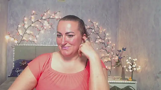 DianaMGG online show from April 2026 05:23:01 AM