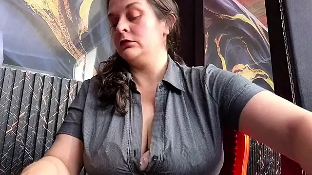 Snapshot of AmandaKovich chatting on May 2026 07:22:02 PM AmandaKovich online show from May 2026 07:22:02 PM